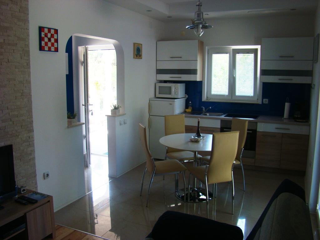 Apartments Pinus พิโรวัซ ห้อง รูปภาพ